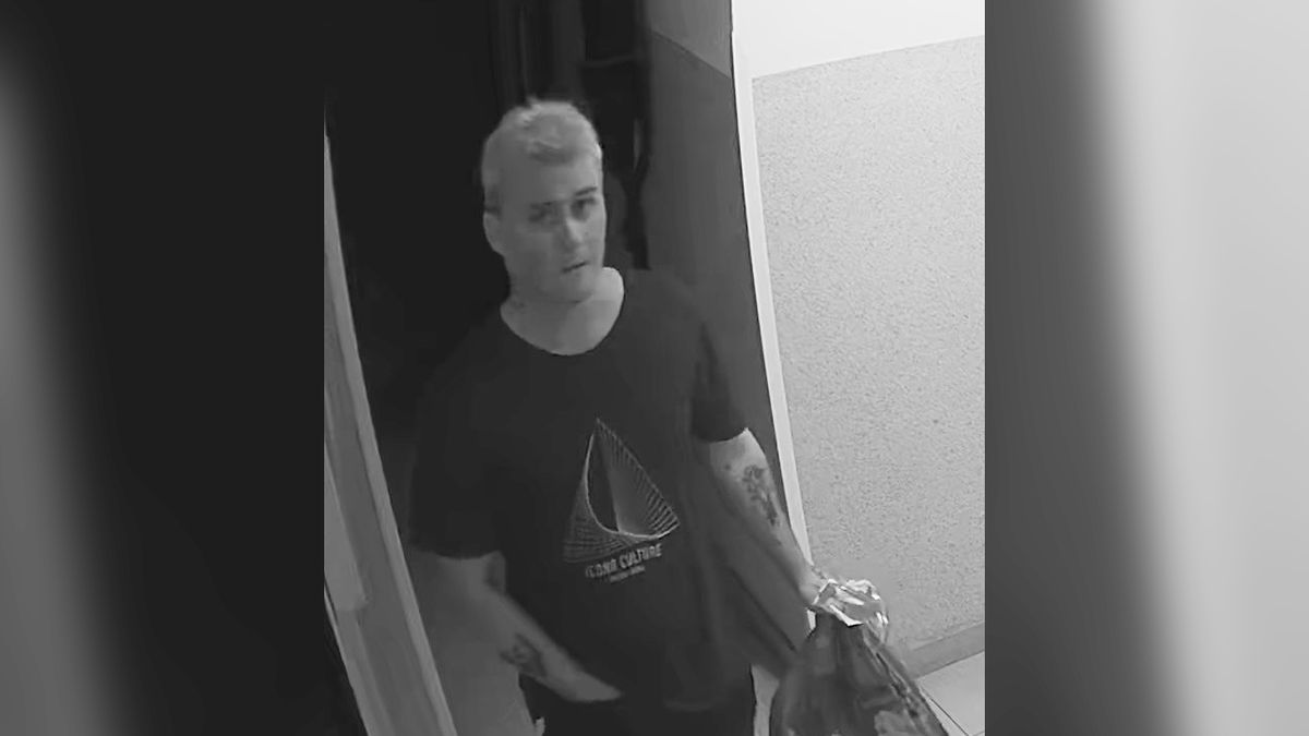 Mladík měl v Praze sexuálně napadnout dvě ženy. Policie hledá další oběti